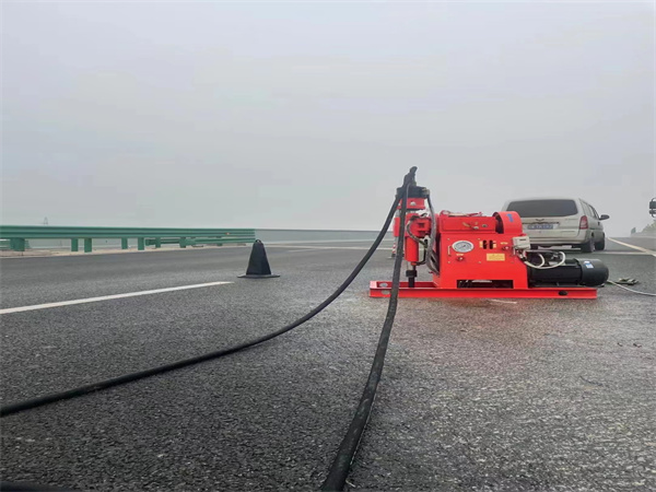 麦积马路路基路面开裂下沉注浆加固灌浆